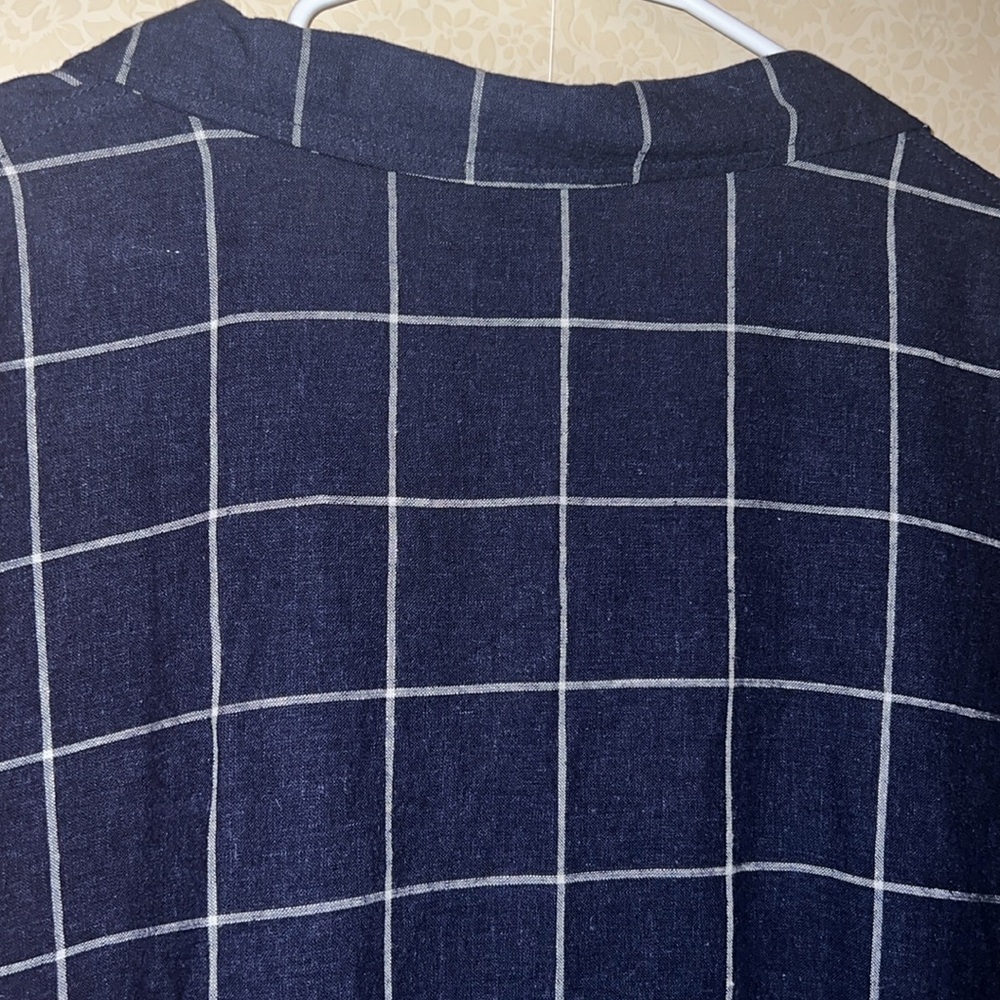 TAHARI TOP. SIZE 2X - Picture 7 of 7